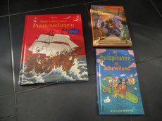 - Boek - 3  Boeken over piraten -