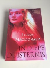 Boek / Eileen Mac Donald - In diepe duisternis