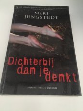 Boek / Mari Jungstedt - Dichterbij dan je denkt