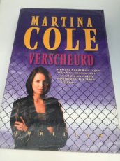 Boek / Martina Cole - Verscheurd