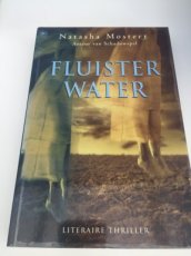 Boek / Natasha Mostert - Fluister water