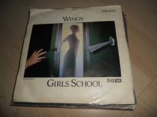 - Single - Wings / Girls School -